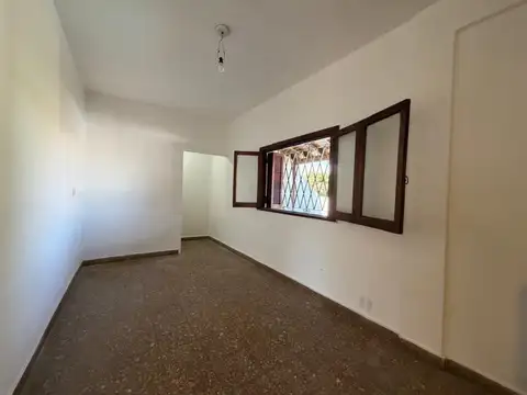 Depto Tipo Casa en Alquiler de 3 ambientes