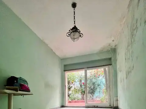 Depto Tipo Casa en Venta 50 años