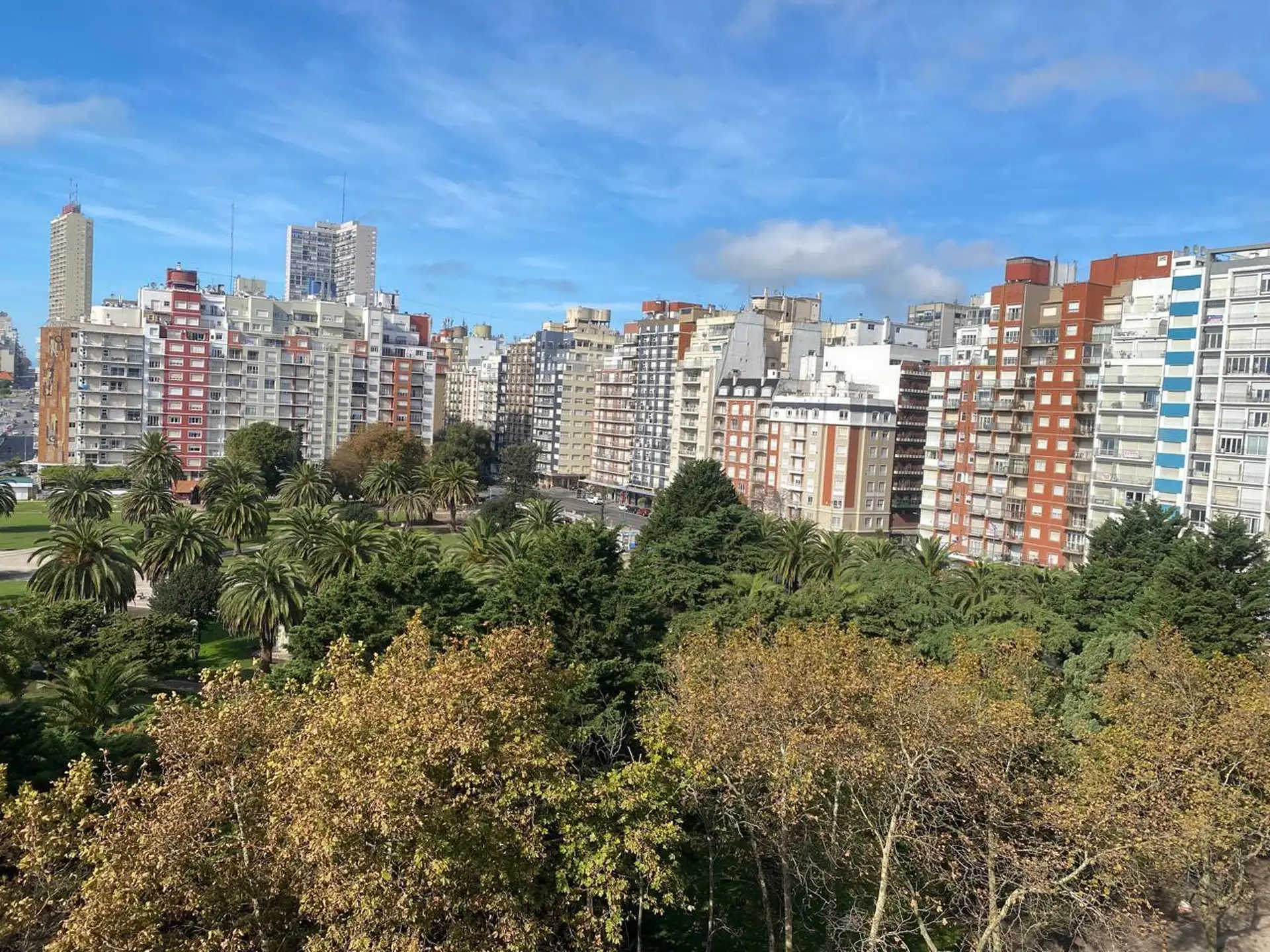 Depto 3 amb, 90m² con dependencia de servicio — Plaza Colón