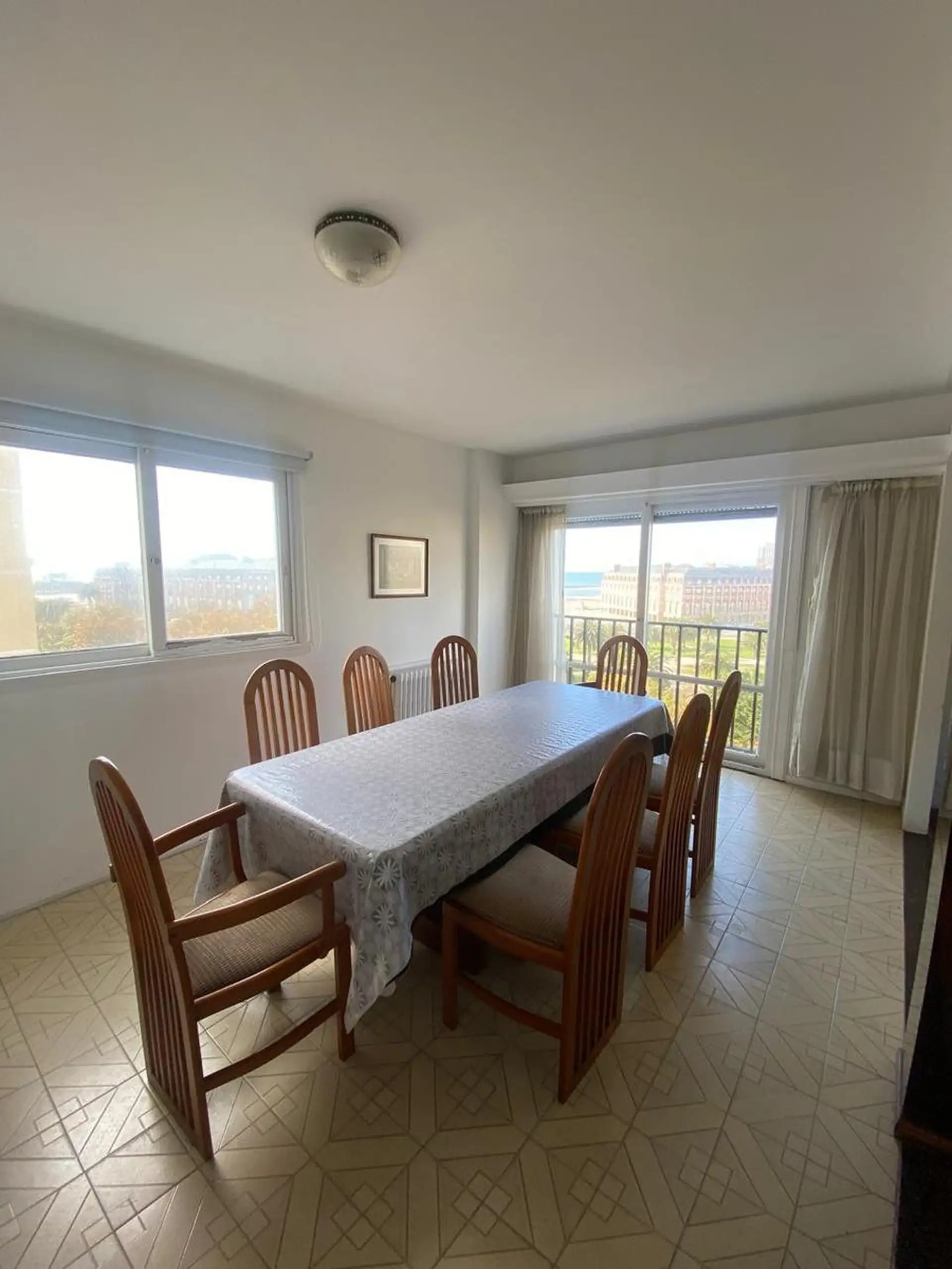 Depto 3 amb, 90m² con dependencia de servicio — Plaza Colón