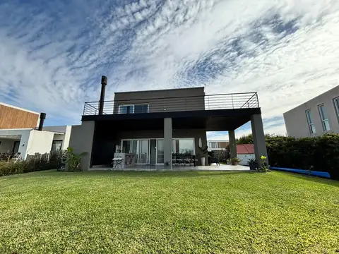 Casa en Alquiler al Sureste