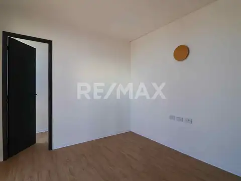 Casa 10 ambientes con 6 baños