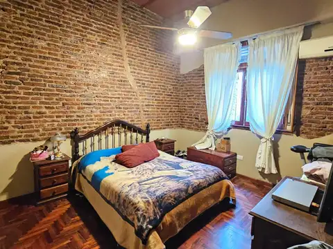 Depto Tipo Casa en Venta 50 años