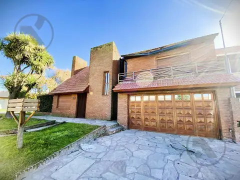 Apta Credito | Casa 6 Amb de 180m2 con cochera y jardín en Colinas de P Ramos
