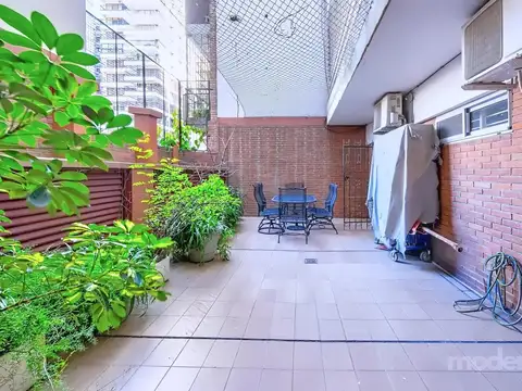 Piso de categoría de 4 dormitorios Remodelado - Cochera y Baulera - Boulevard Olleros