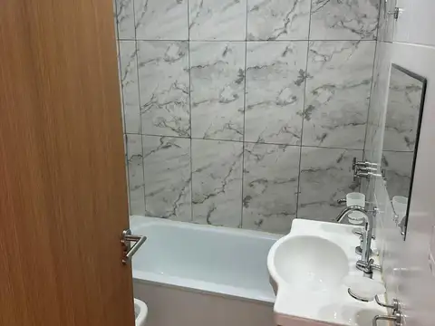 Departamento en Alquiler en Villa Luzuriaga, $ 550.000