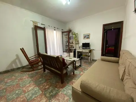 Depto Tipo Casa en Venta 68 años