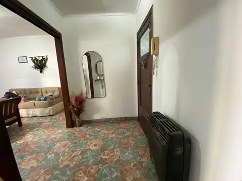 Depto Tipo Casa en Venta al Este