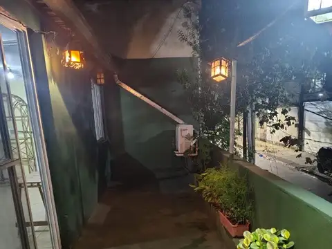 Depto Tipo Casa en Venta de 6 ambientes