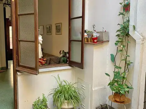 Depto Tipo Casa 4 ambientes con 2 baños