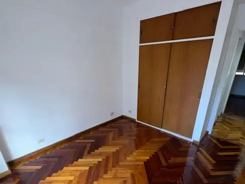 Ramón Falcón 5700, Piso 2
