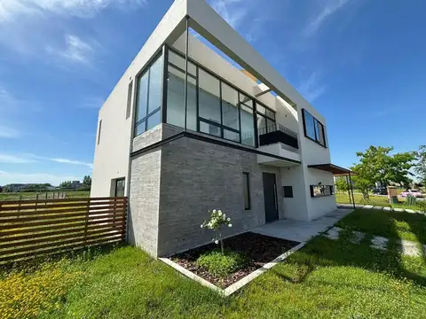 Casa en Venta con financiación San Sebastián A7.Pilar