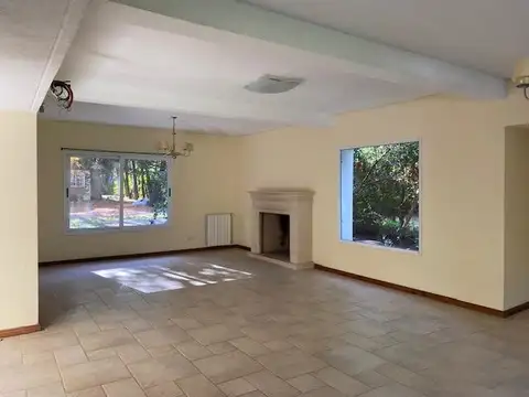 Casa 7 ambientes con 5 baños