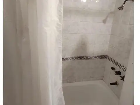 Venta Fondo de comercio  ferretería - Abasto, Rosario