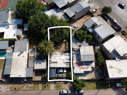 Casa a Reciclar Moreno Trujui 20 metros de (Libertador)