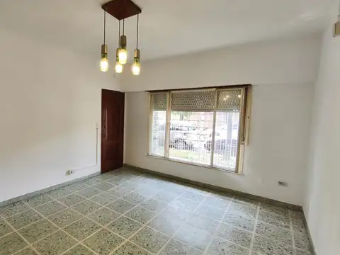 Casa en Alquiler en Quilmes Oeste, $ 850.000