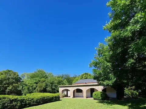 312 e/ 50 y 52 - CASA QUINTA (Barrio el