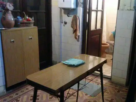 Av Caseros 1300