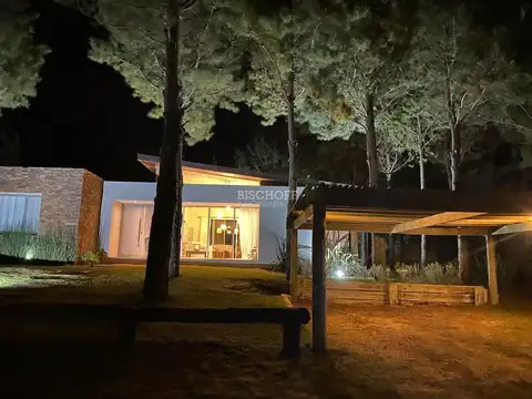 CASA EN VENTA COSTA ESMERALDA