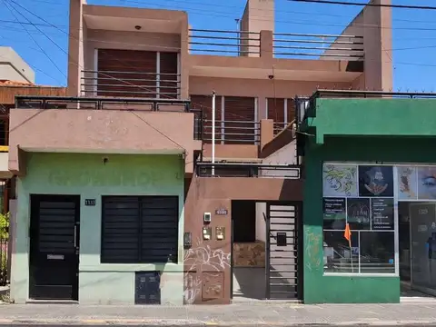 INMUEBLE COMERCIAL EN VENTA EN BERAZATEGUI CENTRO.