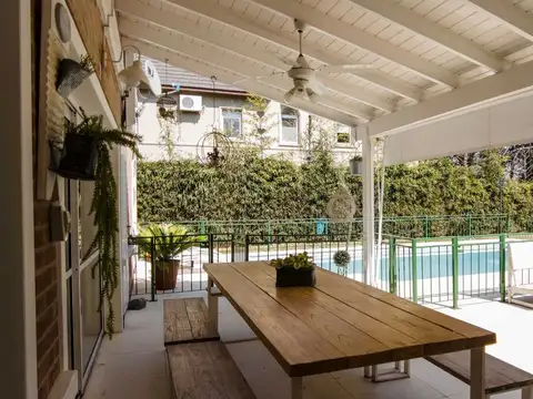 Casa 5 ambientes con 3 baños