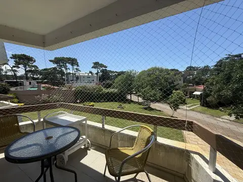 Departamento en Alquiler Temporal en Playa Mansa, USD 4.000