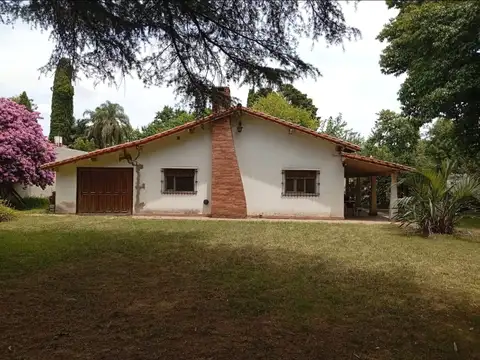CASA QUINTA EN VENTA DE 3 AMBIENTES EN DEL VISO, B° EL PINAR (RESIDENCIAL)