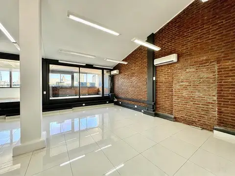Avenida Alicia Moreau De Justo 700