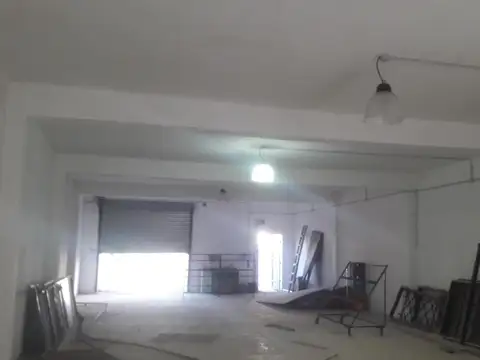 Local en Venta en Centro (Campana), USD 210.000