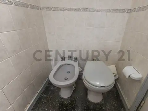 25 de Mayo 6300, Piso 0