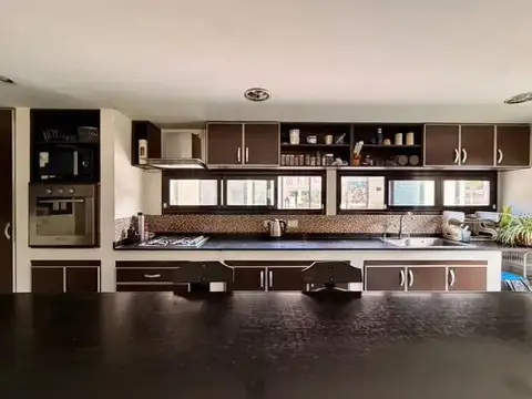 Casa 5 ambientes con 5 baños