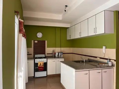 Avenida Álvarez Jonte 5300, Piso 1°