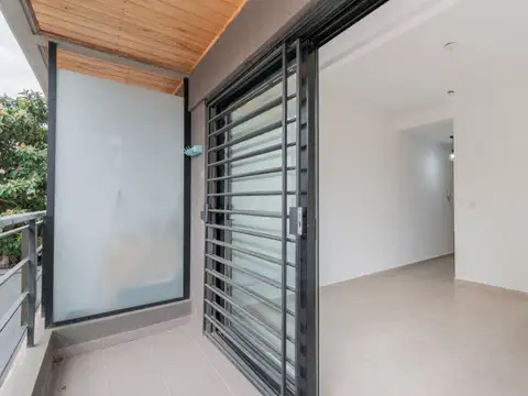 Batallan al 3400 , Piso 1