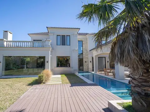 Venta Casa 7 ambientes en Haras Santa Maria