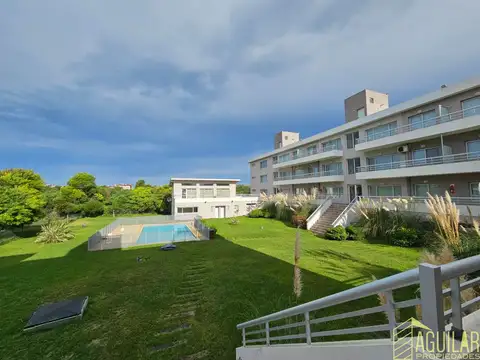 Departamento en venta de 2 dormitorios c/ cochera en Las Gaviotas