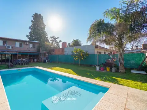 VENTA | PERMUTA - Casa de 3 dormitorios, galeria con parrillero y piscina - Los troncos, Funes.