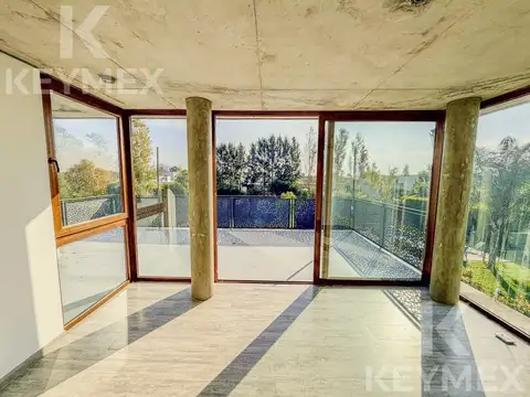Venta Casa moderna 3 dormitorios en El Quimilar, City Bell, con pileta y terraza.