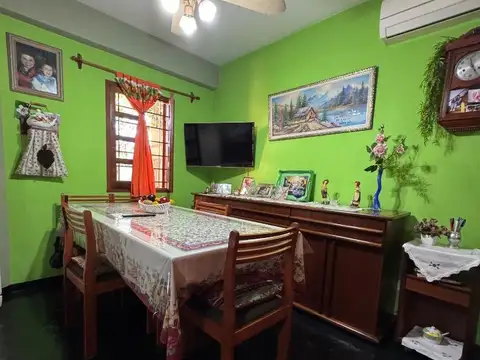 Casa 3 ambientes con 2 baños