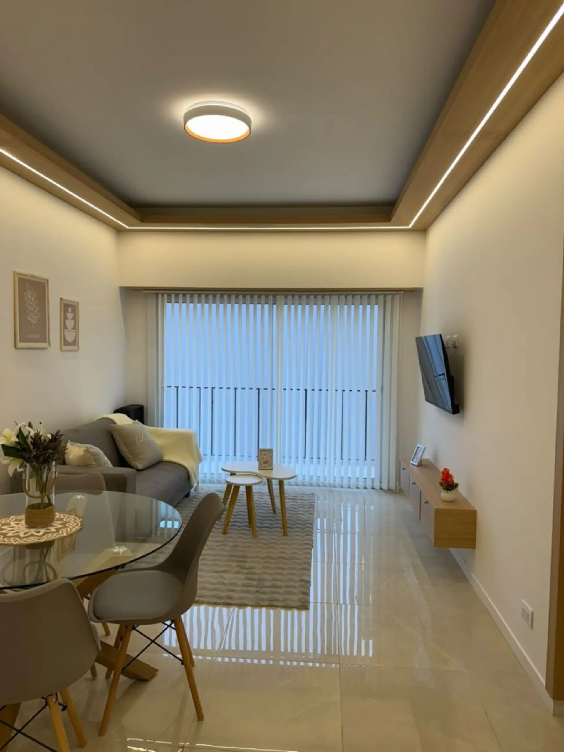 venta de departamento 3 ambientes a la calle con balcon saliente