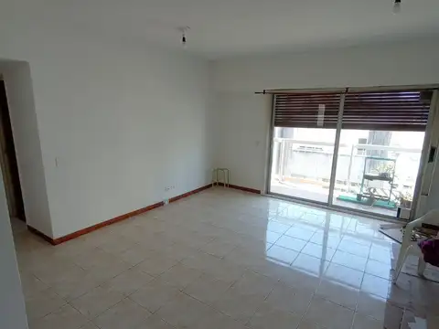 3 AMB FRENTE BALCON C/DEP, ES UN PISO, PASTERU 232 8ª (BARRIO: BALVANERA)