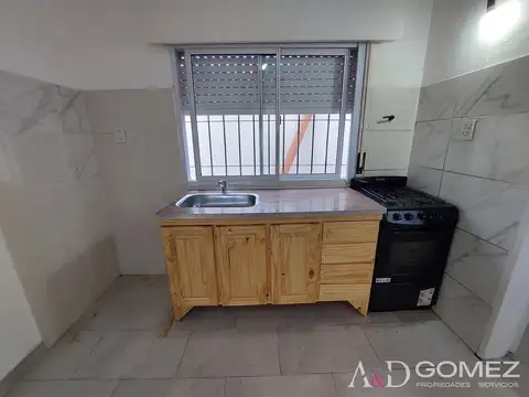 Depto Tipo Casa 2 ambientes con 1 baño