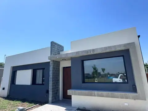 Casa 5 ambientes con 2 baños