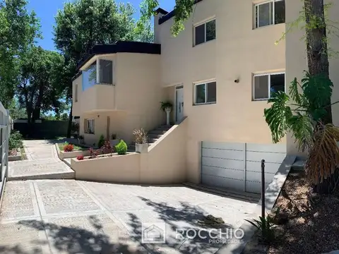 Casa 7 ambientes o mas. | BURGOS 950