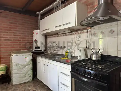 Casa 4 ambientes con 1 baño