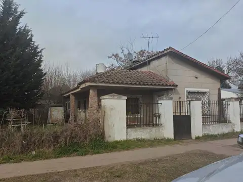 Hermosa Casa a refaccionar Las Malvinas Gral Rodríguez 