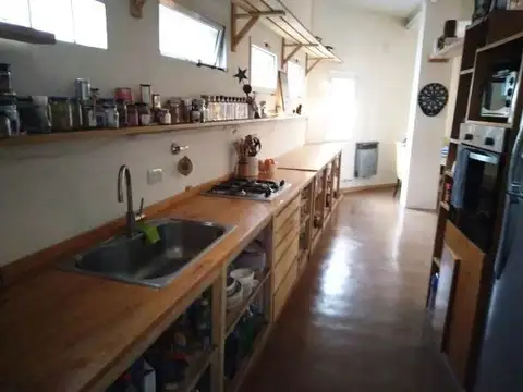 VENTA - CASA 4 AMBIENTES en 2 plantas. BALCÓN y TERRAZA. Buenos accesos en Villa Maipú, San Martin, G.B.A. Zona Norte