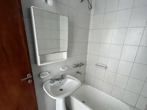 Buenos Aires 1400, Piso 10