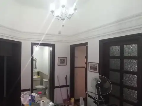 PH en venta - 4 Dormitorios 3 Baños - Flores