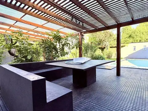 CASA PREMIUN AMUEBLADA VENTA LA PLATA  C/QUINCHO