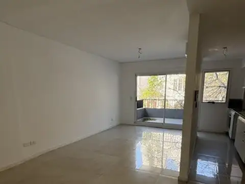 Av Alberdi 3300, Piso 1